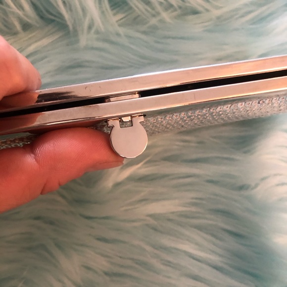 Classic Silver Sequined Clutch - Picture 8 of 12